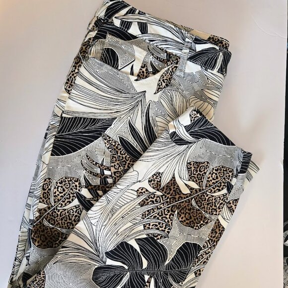 Chico's Malkin Palm So Slimming Girlfriend slim leg ankle pants Size 3/XL - Picture 1 of 5